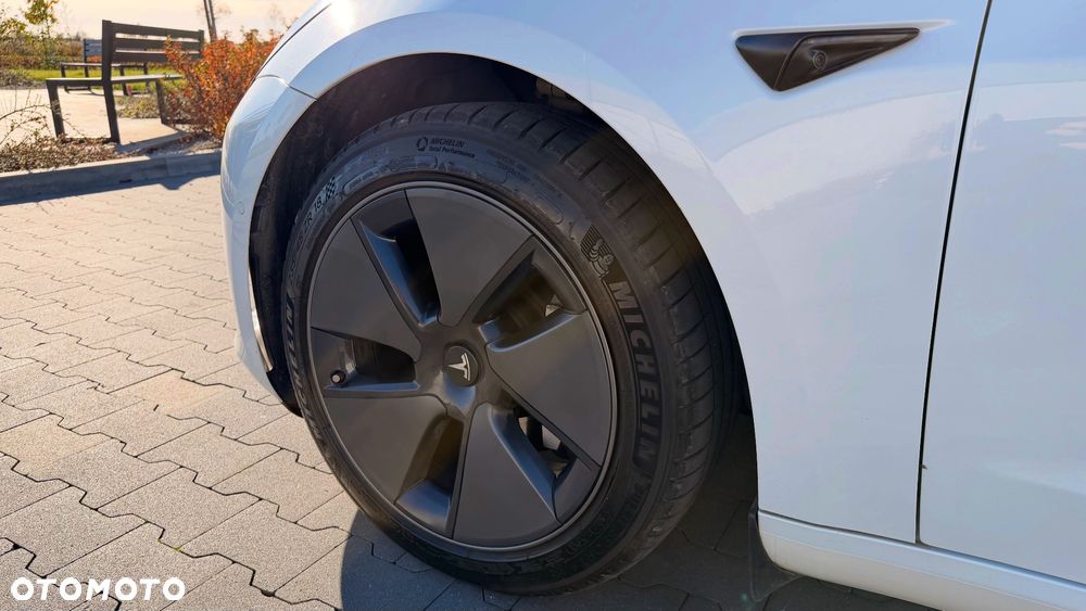 Tesla Model 3 Standard Reichweite Plus Hinterradantrieb - 30