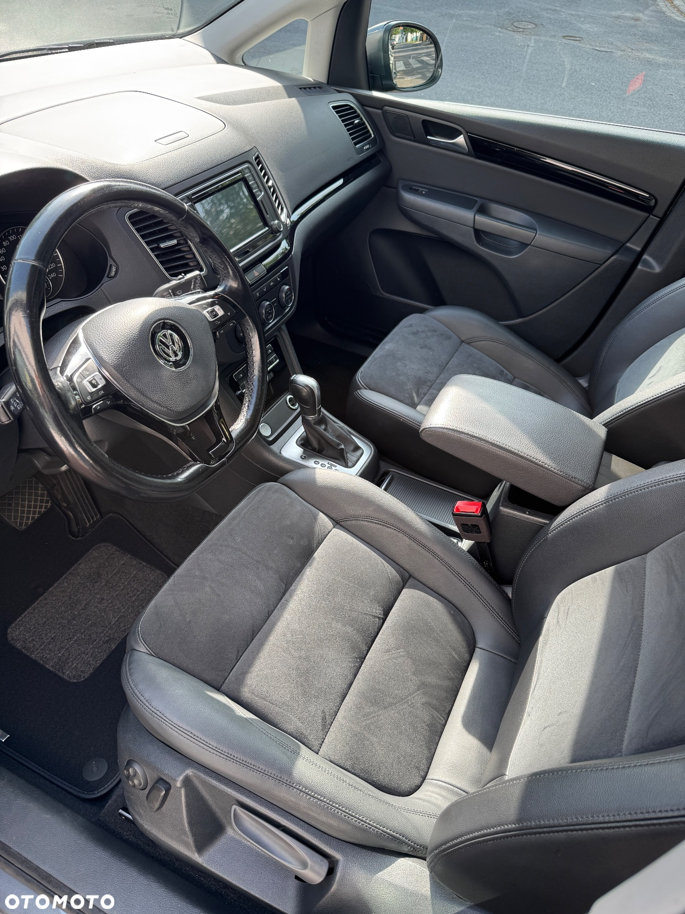 Volkswagen Sharan 2.0 TDI BMT Highline DSG - 24