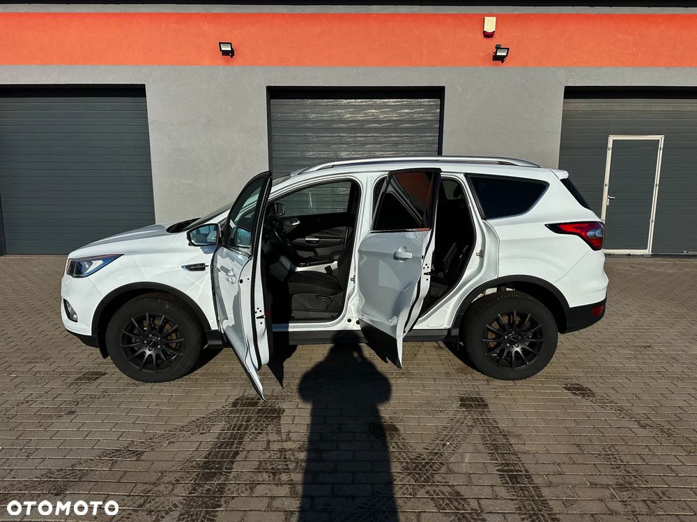 Ford Kuga - 23