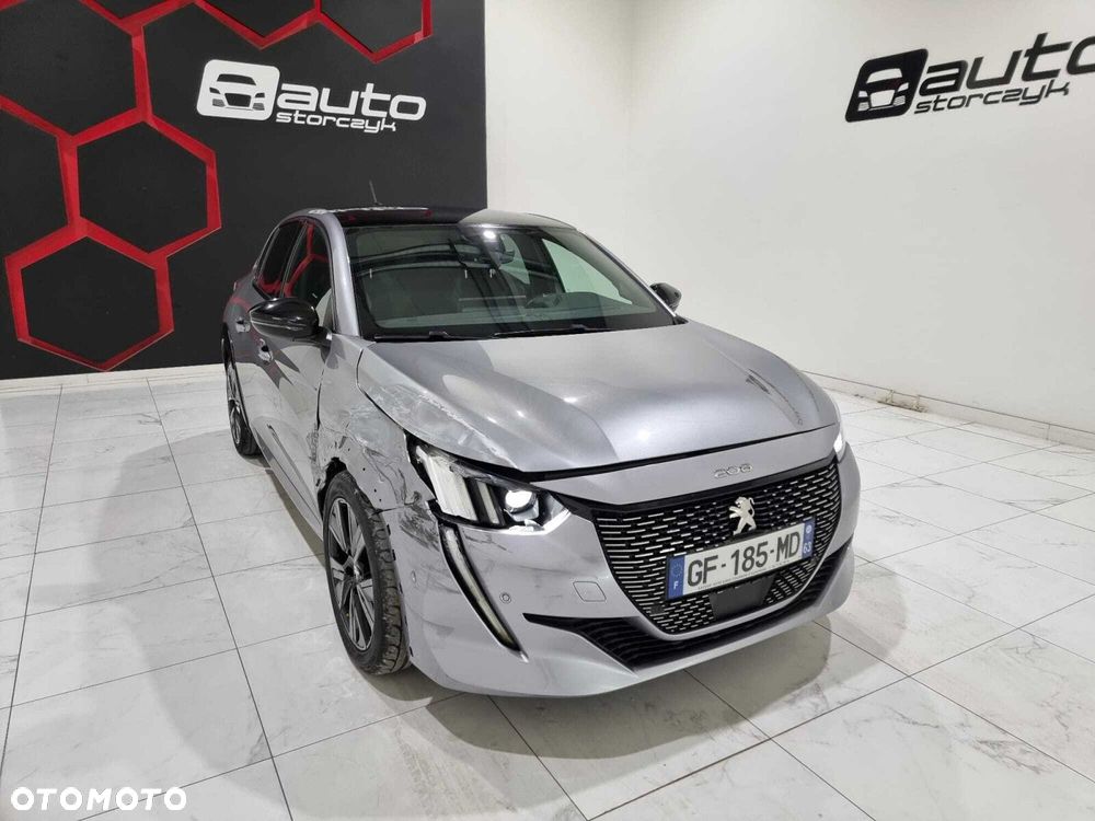 Peugeot 208 - 10