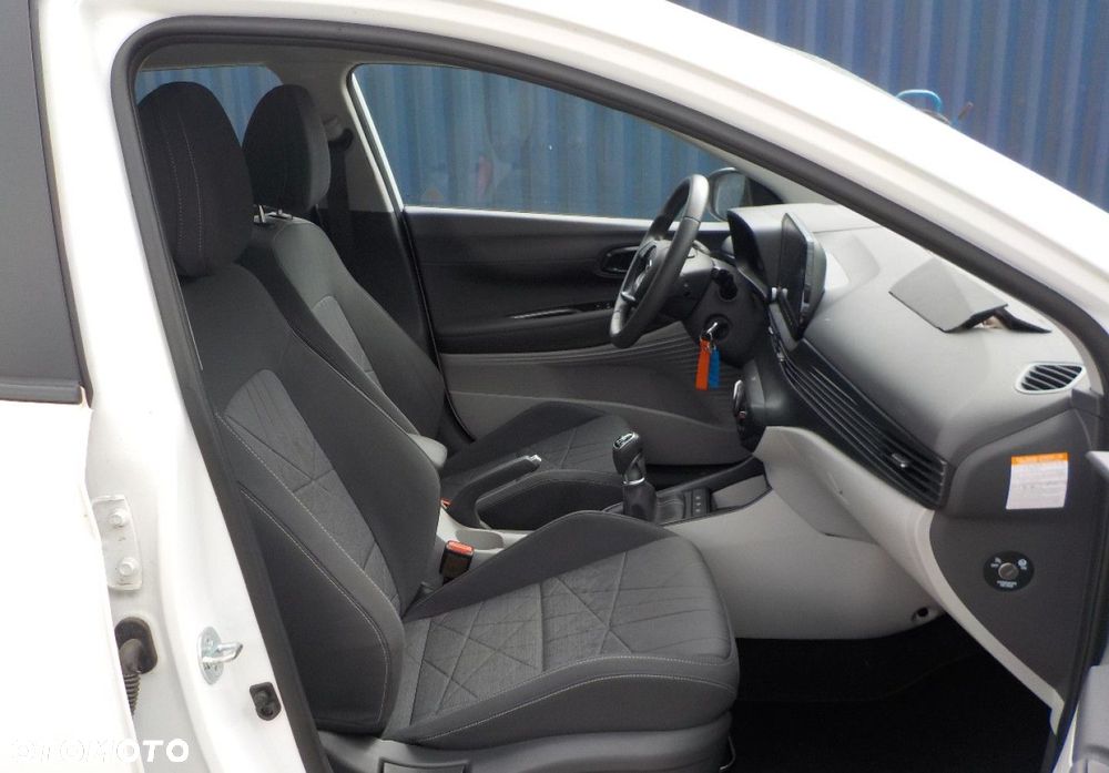 Hyundai Bayon - 15