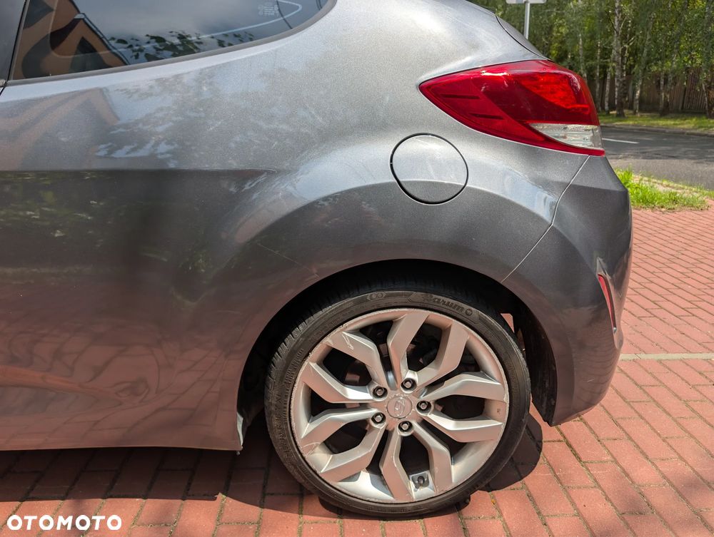Hyundai Veloster 1.6 GDI Comfort - 22