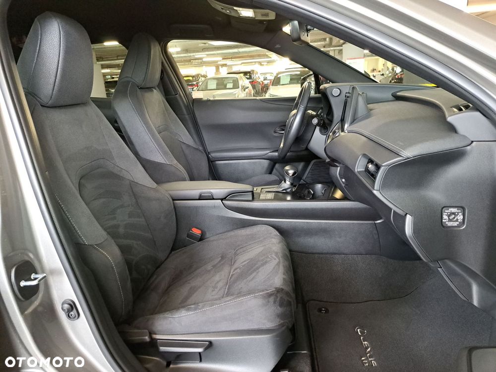 Lexus UX 250h GPF Business 2WD - 16
