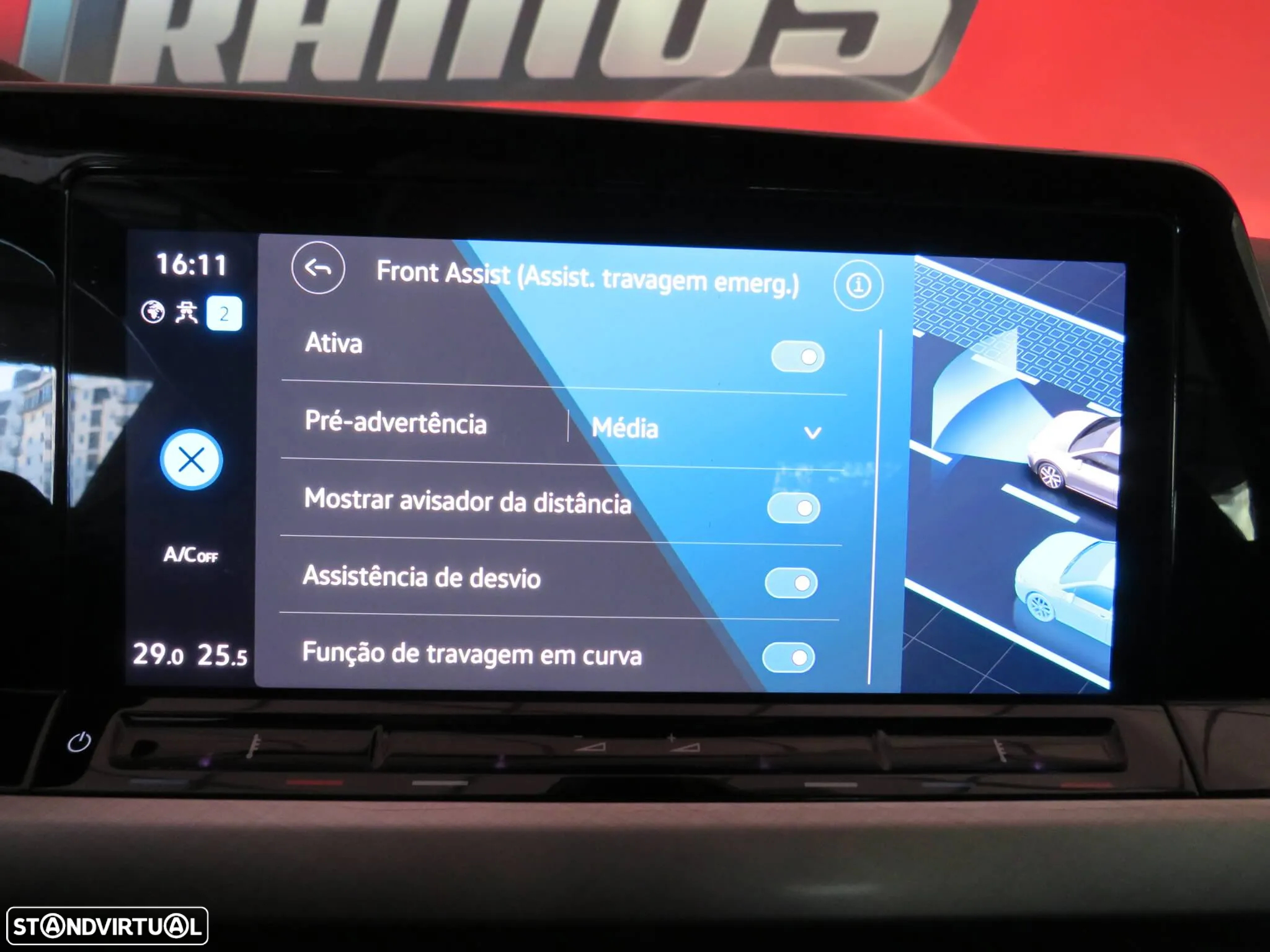 VW Golf 1.0 eTSI Life DSG - 29