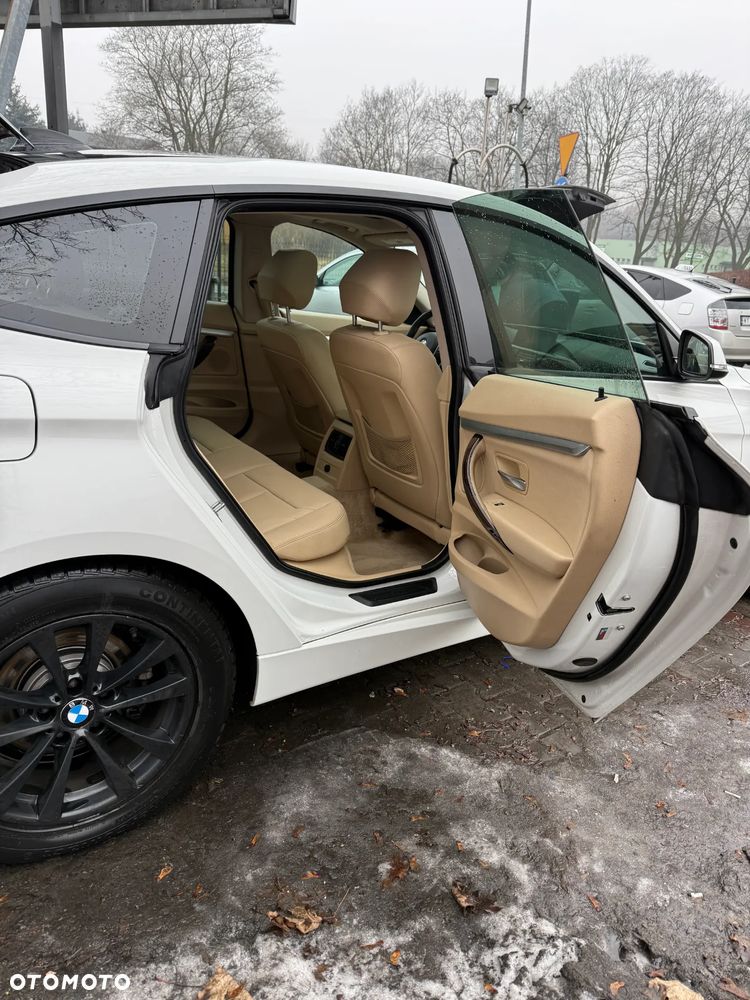 BMW Seria 3 328i xDrive - 13