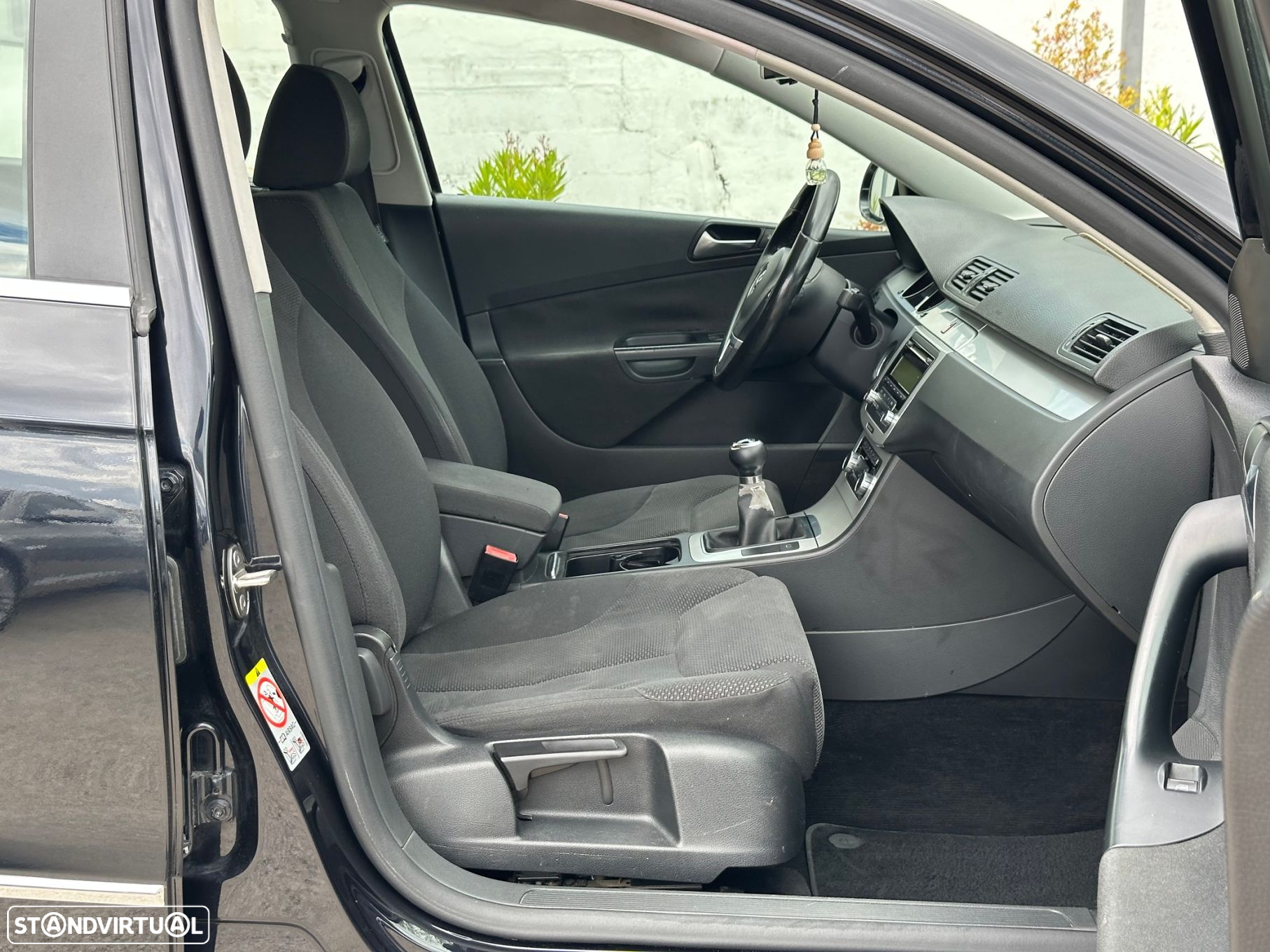 VW Passat Variant 2.0 TDi Confortline - 14