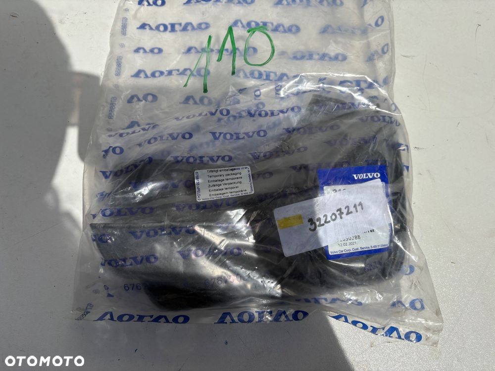 32207211 Tylne chlapacze V60 II cc 2020 - 1