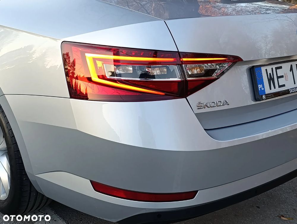 Skoda Superb 2.0 TDI Ambition - 30