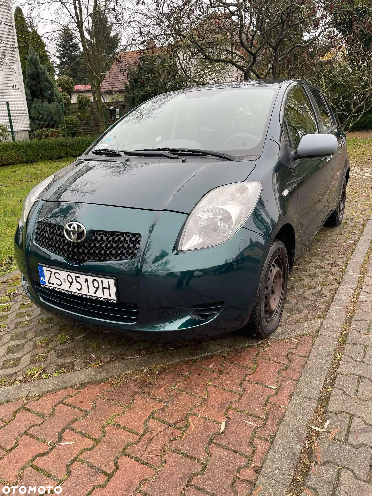 Toyota Yaris - 1