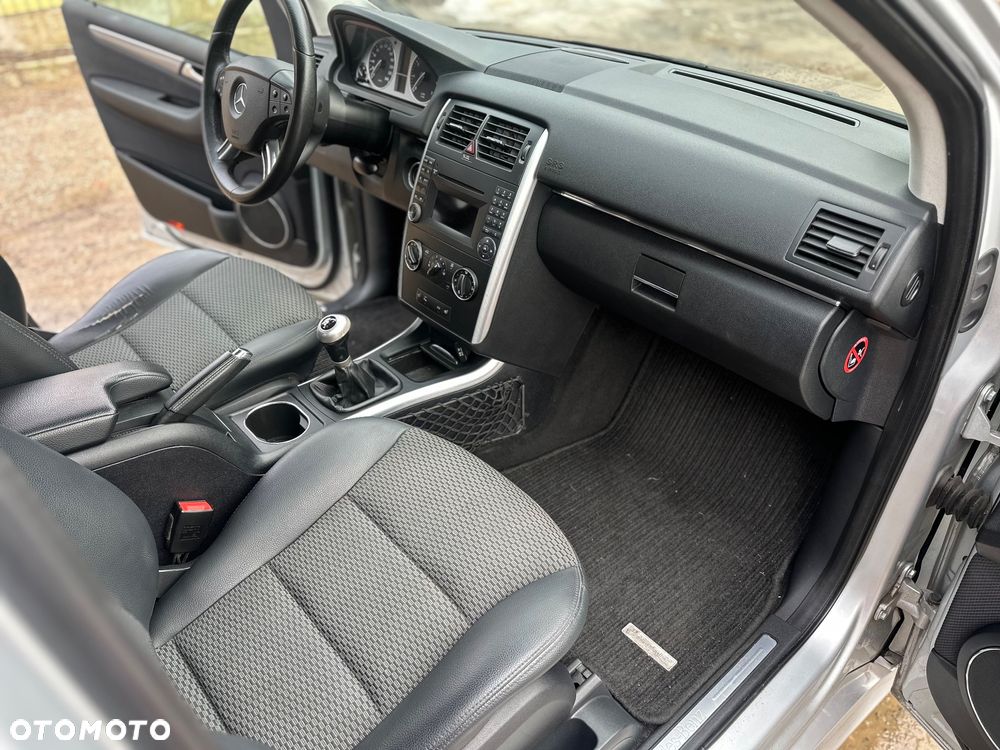 Mercedes-Benz Klasa B 160 BlueEFFICIENCY SPORT EDITION - 13