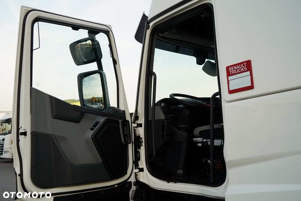 Renault T 520 /  PEŁNY ADR / HYDRAULIKA / RETARDER / EURO 6 - 23