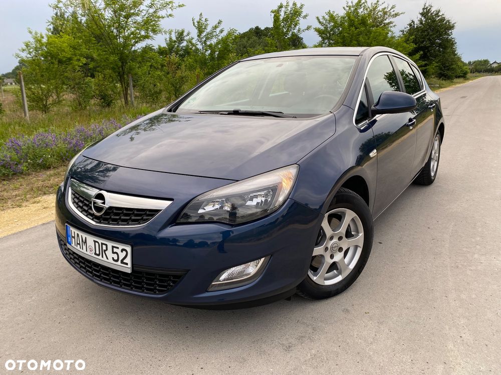 Opel Astra 1.6 Turbo - 1