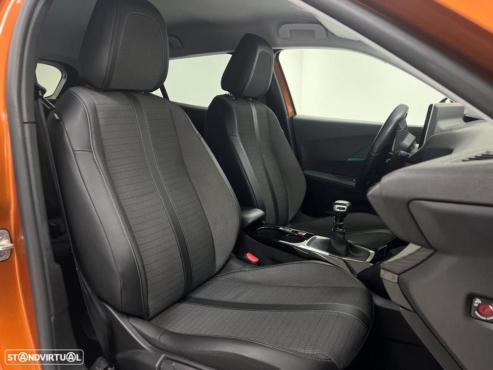 Peugeot 2008 1.2 PureTech Allure - 31
