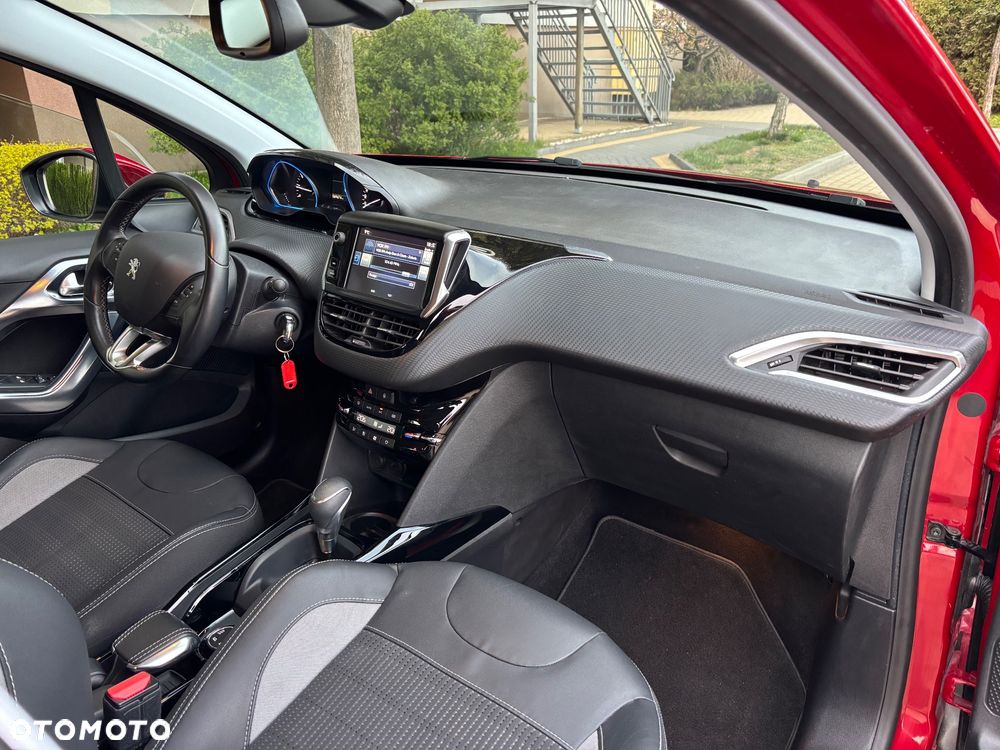 Peugeot 2008 PureTech 110 Stop&Start EAT6 Allure - 18