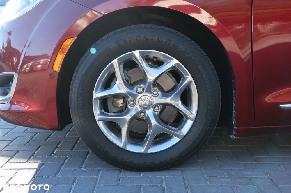 Chrysler Pacifica - 18