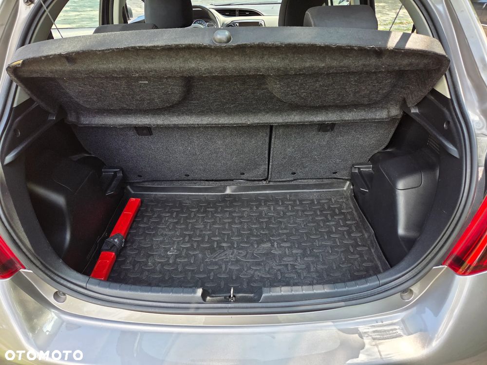 Toyota Yaris Hybrid 100 Premium EU6 - 6