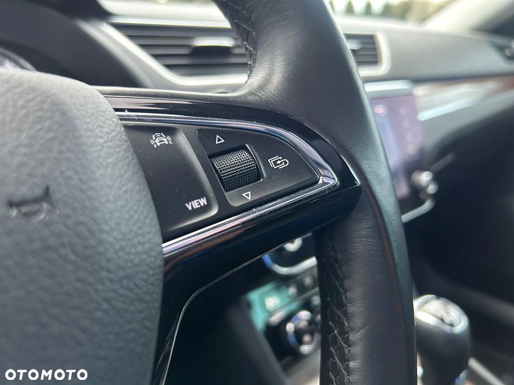 Skoda Superb 2.0 TDI SCR 4x4 Scout DSG - 15