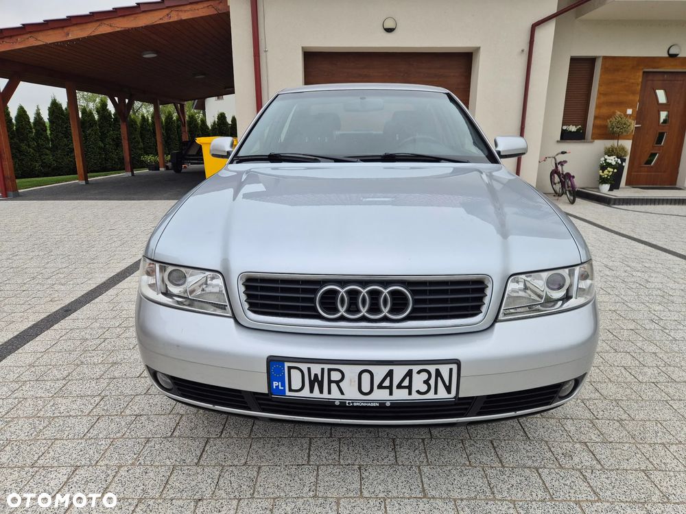 Audi A4 Limousine - 2