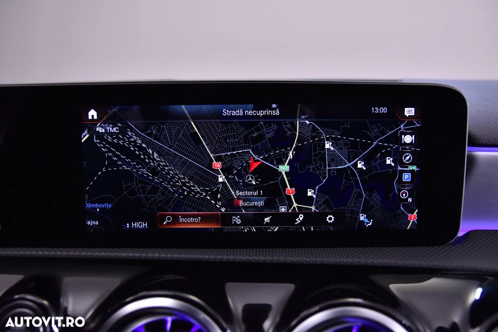 Mercedes-Benz A 250 e Sedan 8G-DCT AMG Line - 24