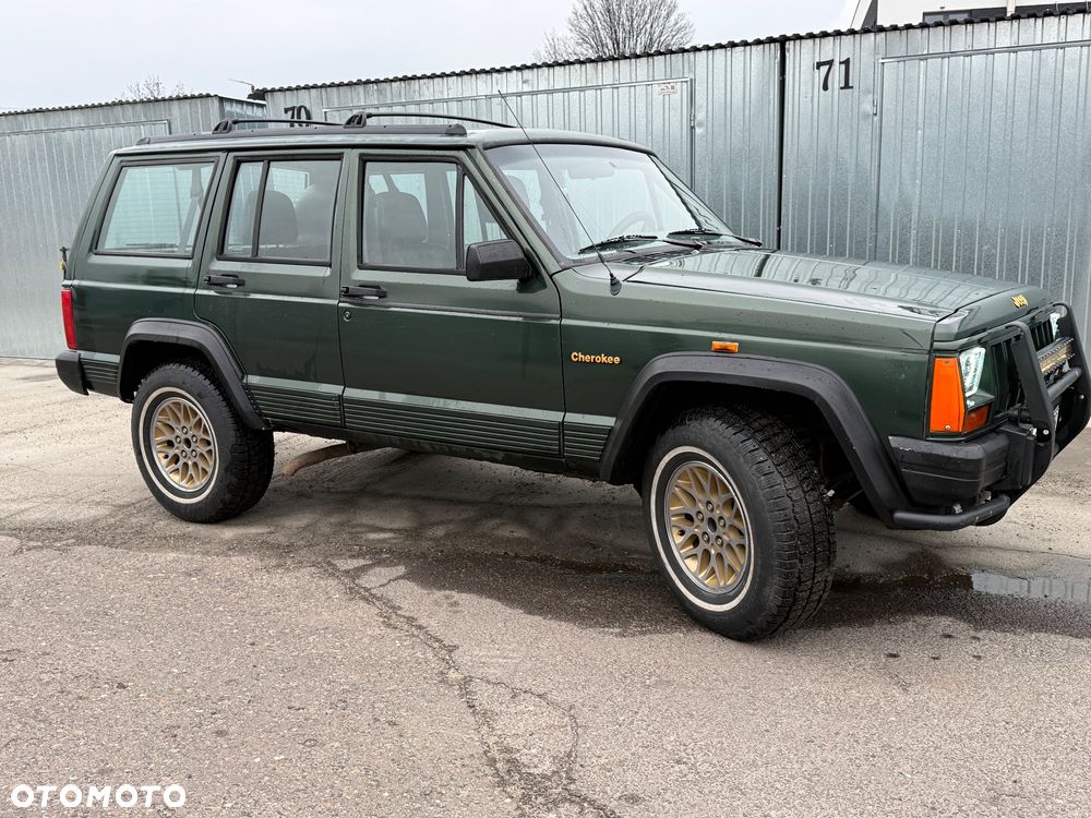 Jeep Cherokee - 9