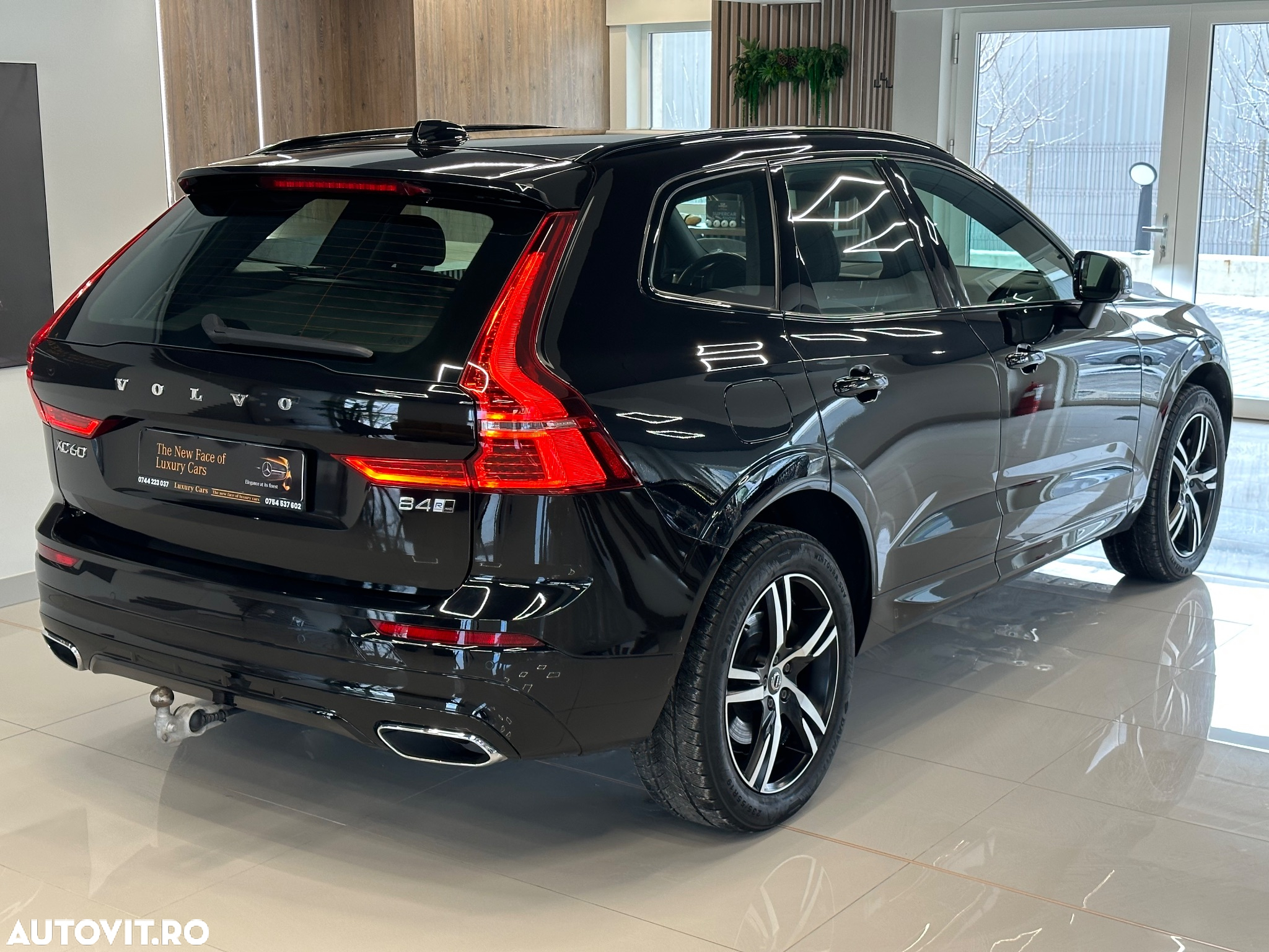 Volvo XC 60 B4 MHEV AT8 AWD R-Design - 5