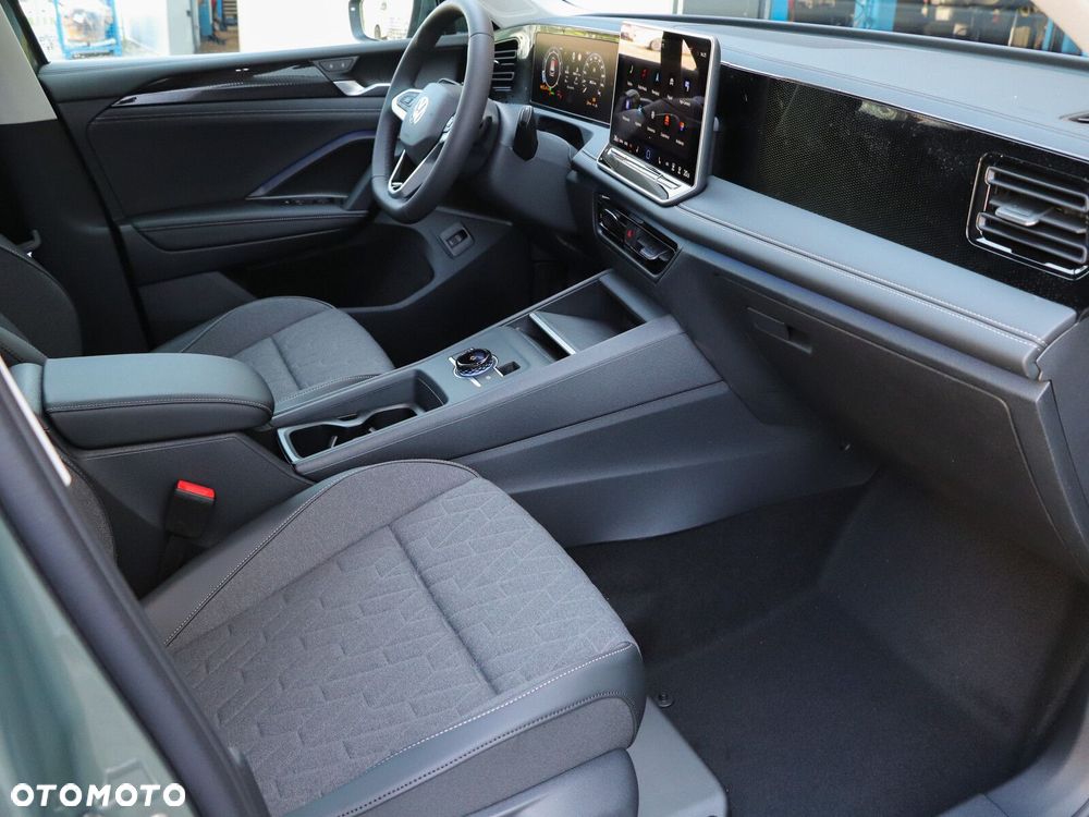 Volkswagen Tiguan - 17