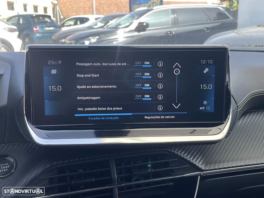 Peugeot 2008 1.2 PureTech GT Line - 29