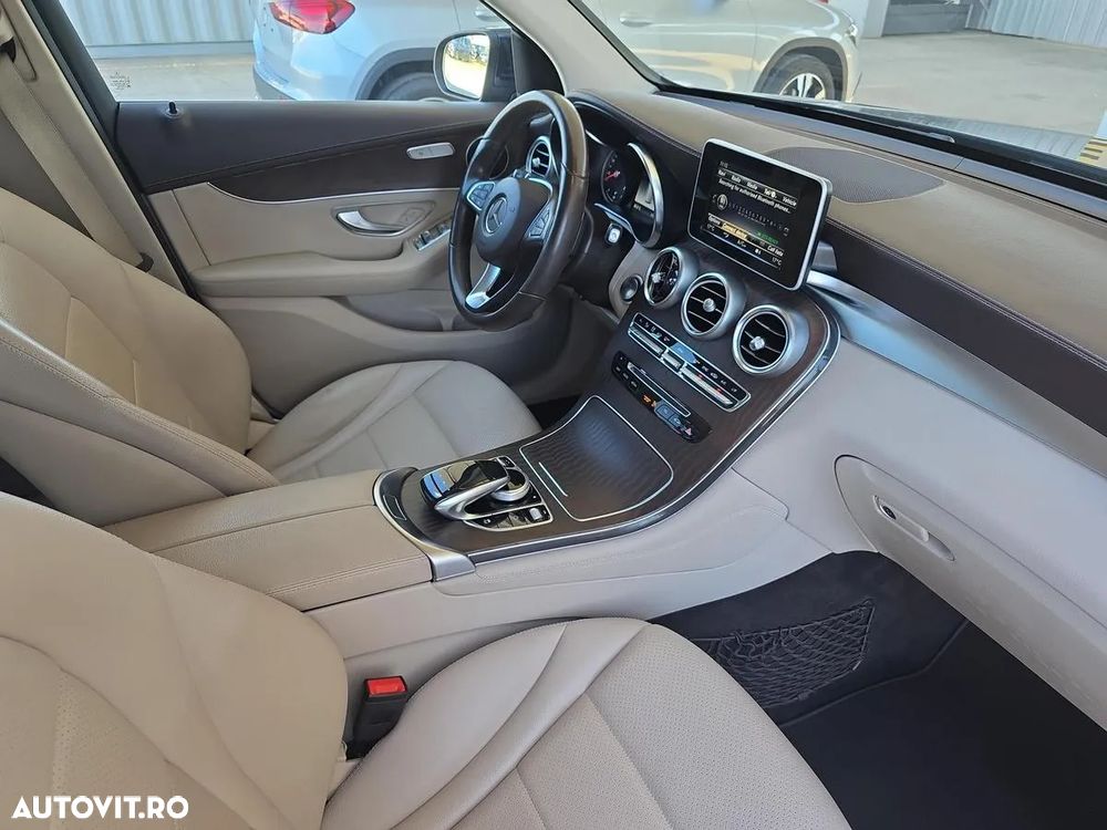 Mercedes-Benz GLC 250 4MATIC - 12