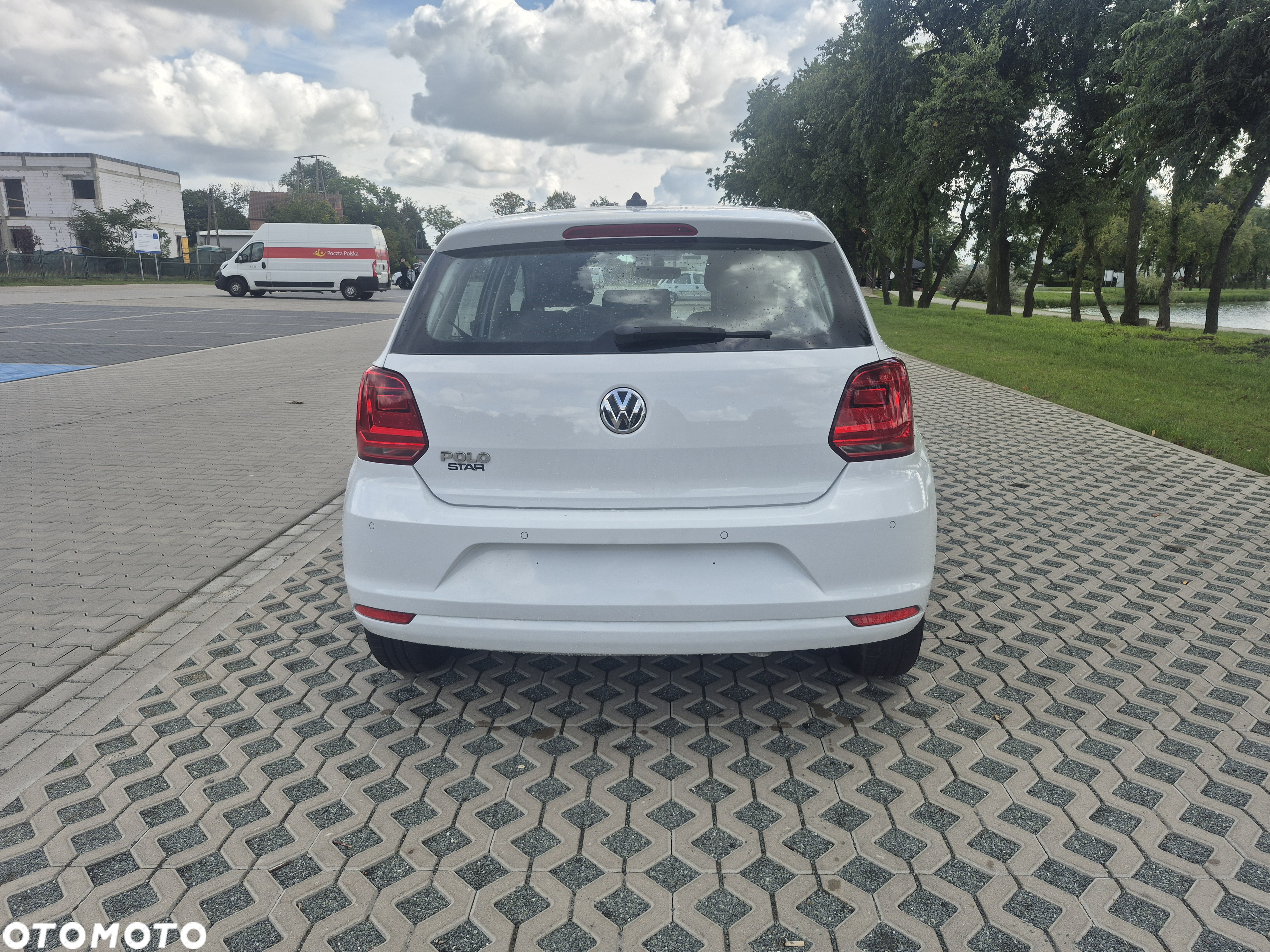Volkswagen Polo - 2