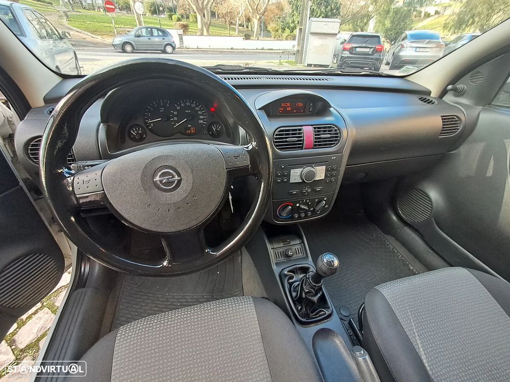 Opel CORSA C VAN - 10