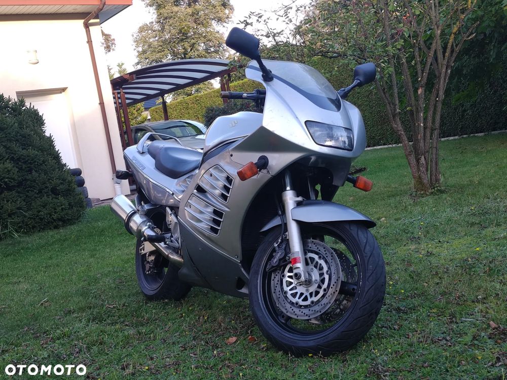 Suzuki RF - 2