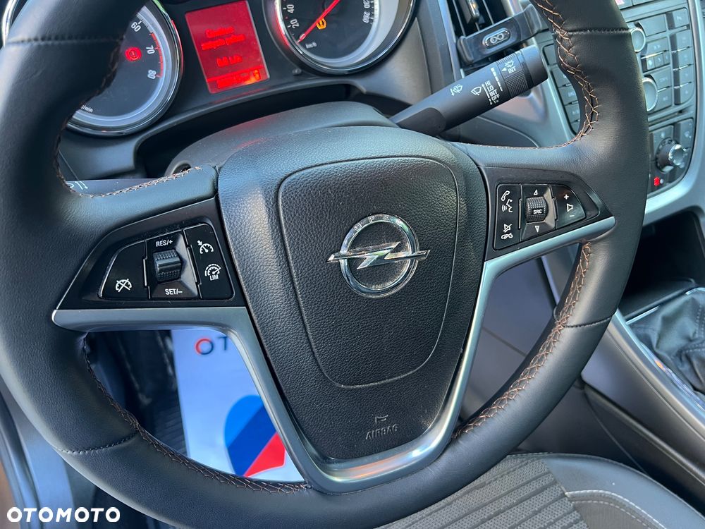 Opel Astra 1.4 T Cosmo S&S - 27
