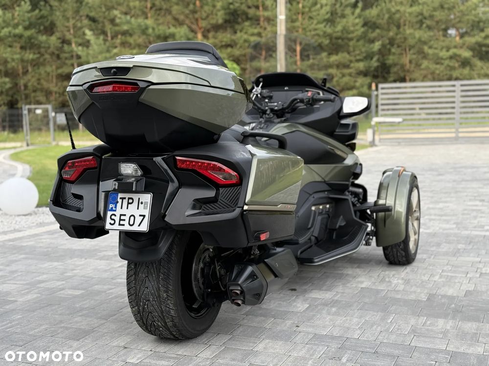 Can-Am Spyder - 8