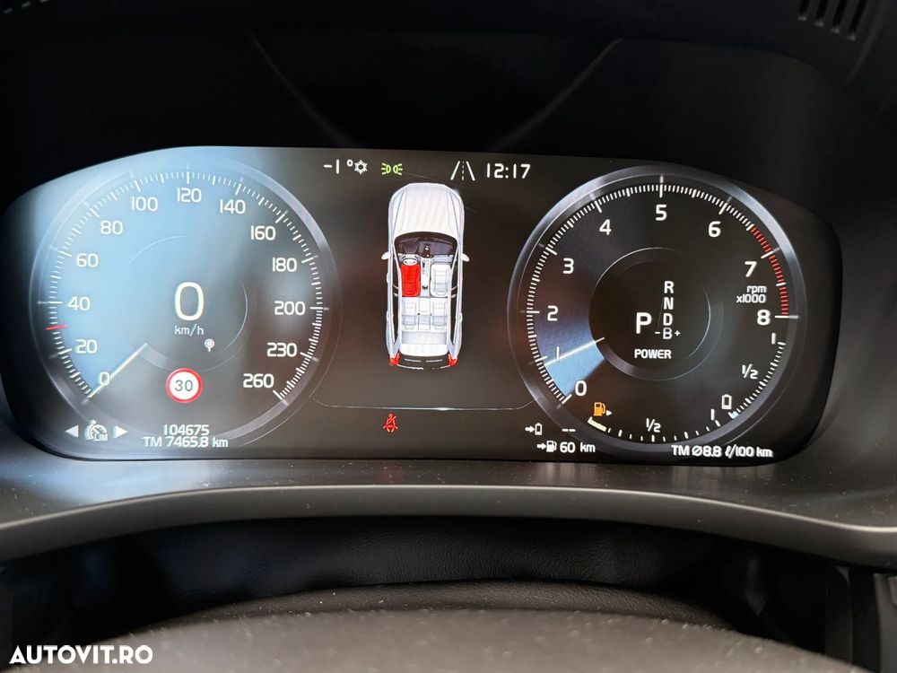 Volvo XC 60 T8 Twin Engine AWD Geartronic Momentum - 32