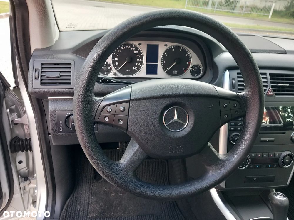 Mercedes-Benz Klasa B 170 Autotronic - 19