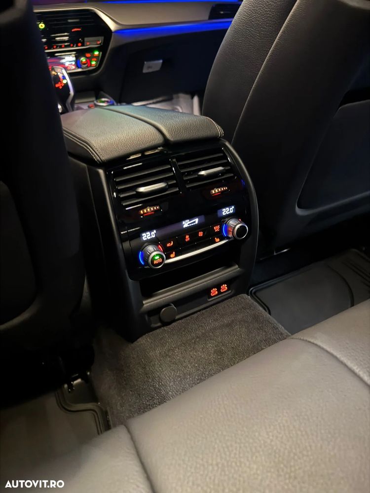 BMW Seria 5 540i Aut. Sport Line - 12