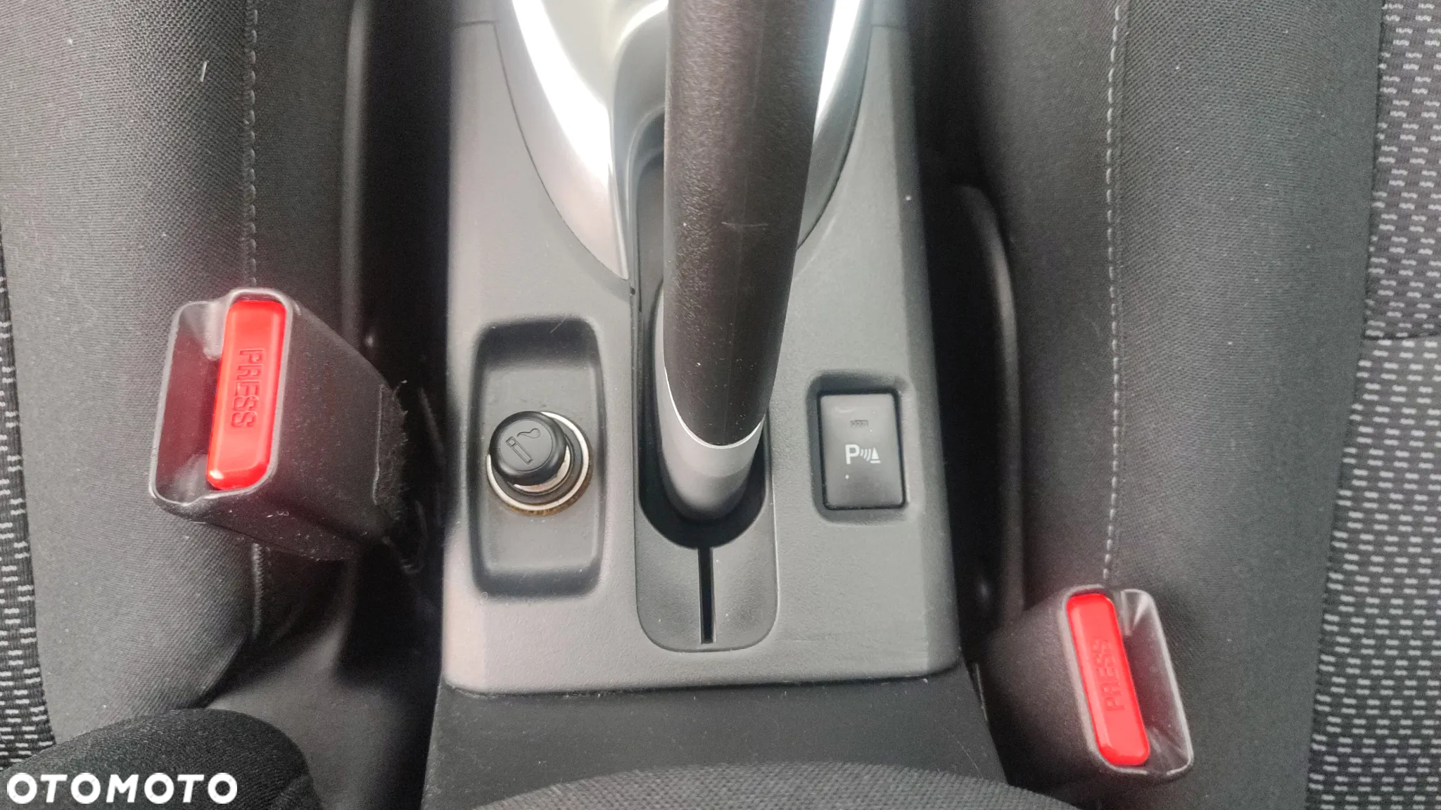 Toyota Auris 1.6 Luna - 24