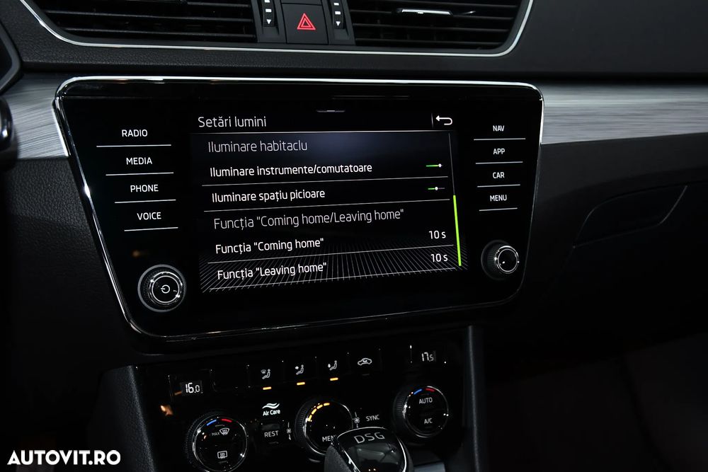 Skoda Superb 2.0 TDI DSG SportLine - 26
