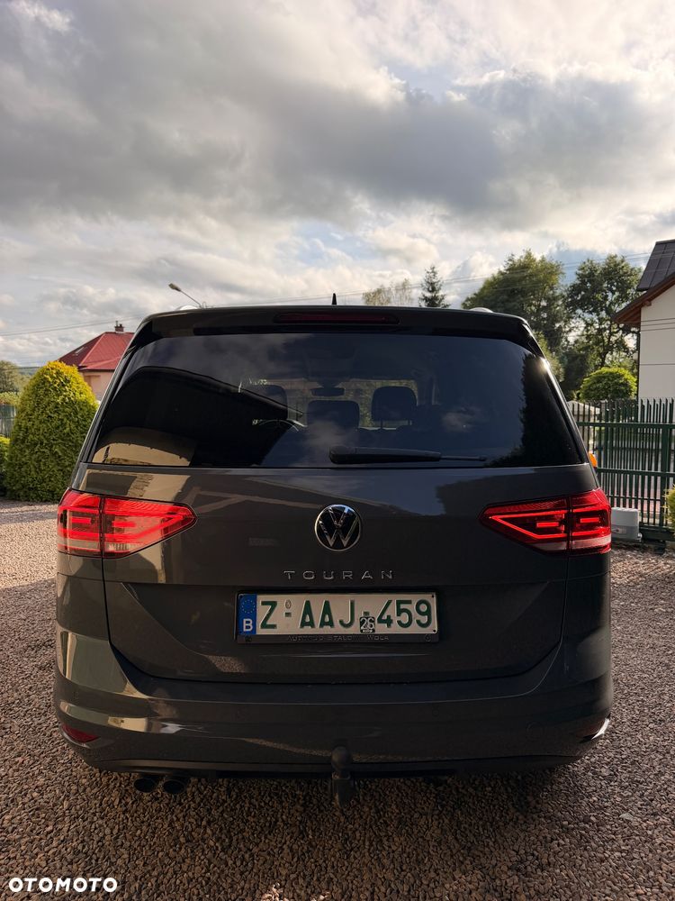 Volkswagen Touran - 5
