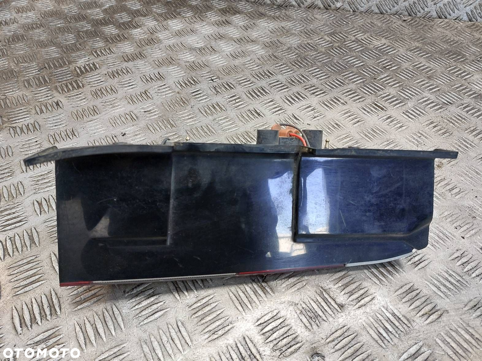 LAMPA PRAWY TYŁ SSANGYONG KYRON I - 5