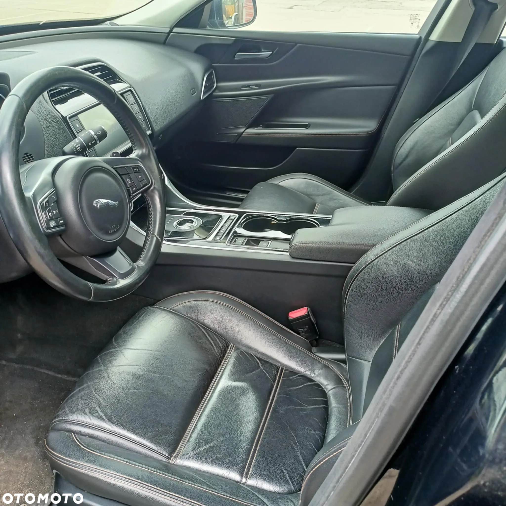 Jaguar XE 2.0 D AWD Prestige - 11