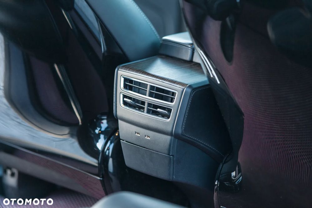 Tesla Model X 90 D - 24