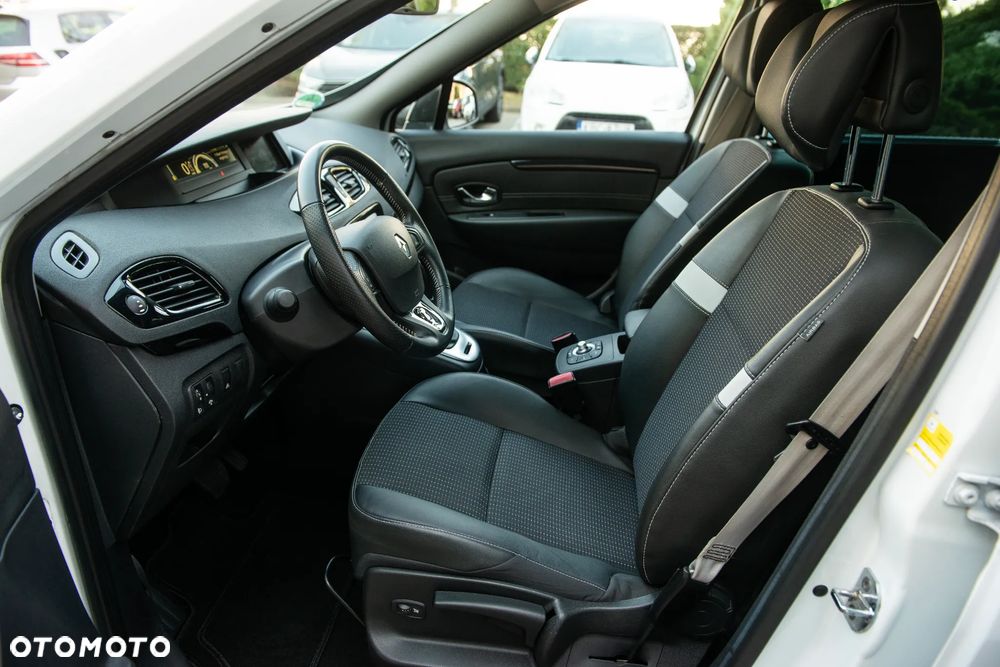 Renault Grand Scenic dCi 150 FAP Bose Edition - 14