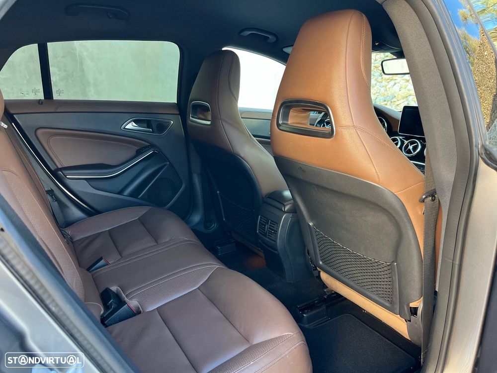 Mercedes-Benz CLA 45 AMG 4Matic 7G-DCT Orange Art Edition - 33