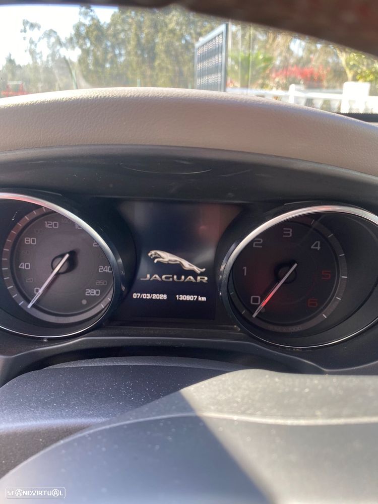 Jaguar XE 2.0 D Prestige Aut. - 1