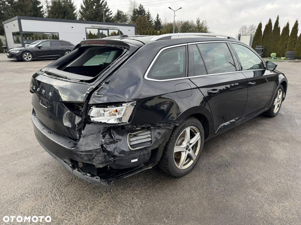 Skoda Superb 2.0 TDI DSG Ambition - 7