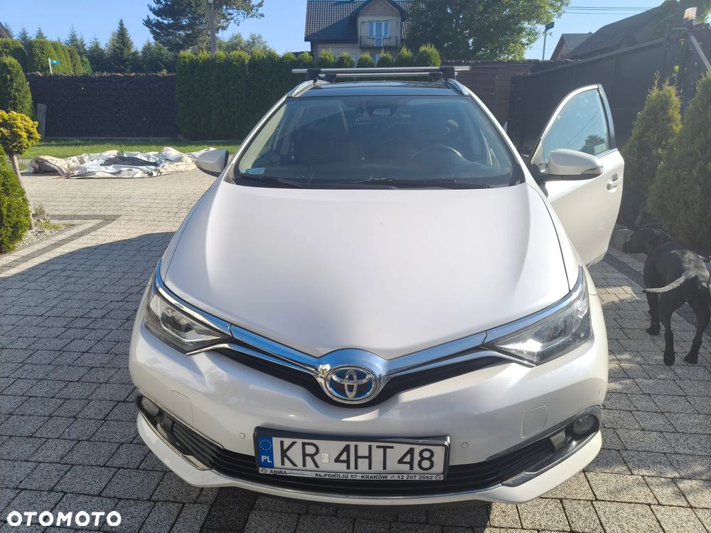 Toyota Auris Hybrid 135 Prestige - 2
