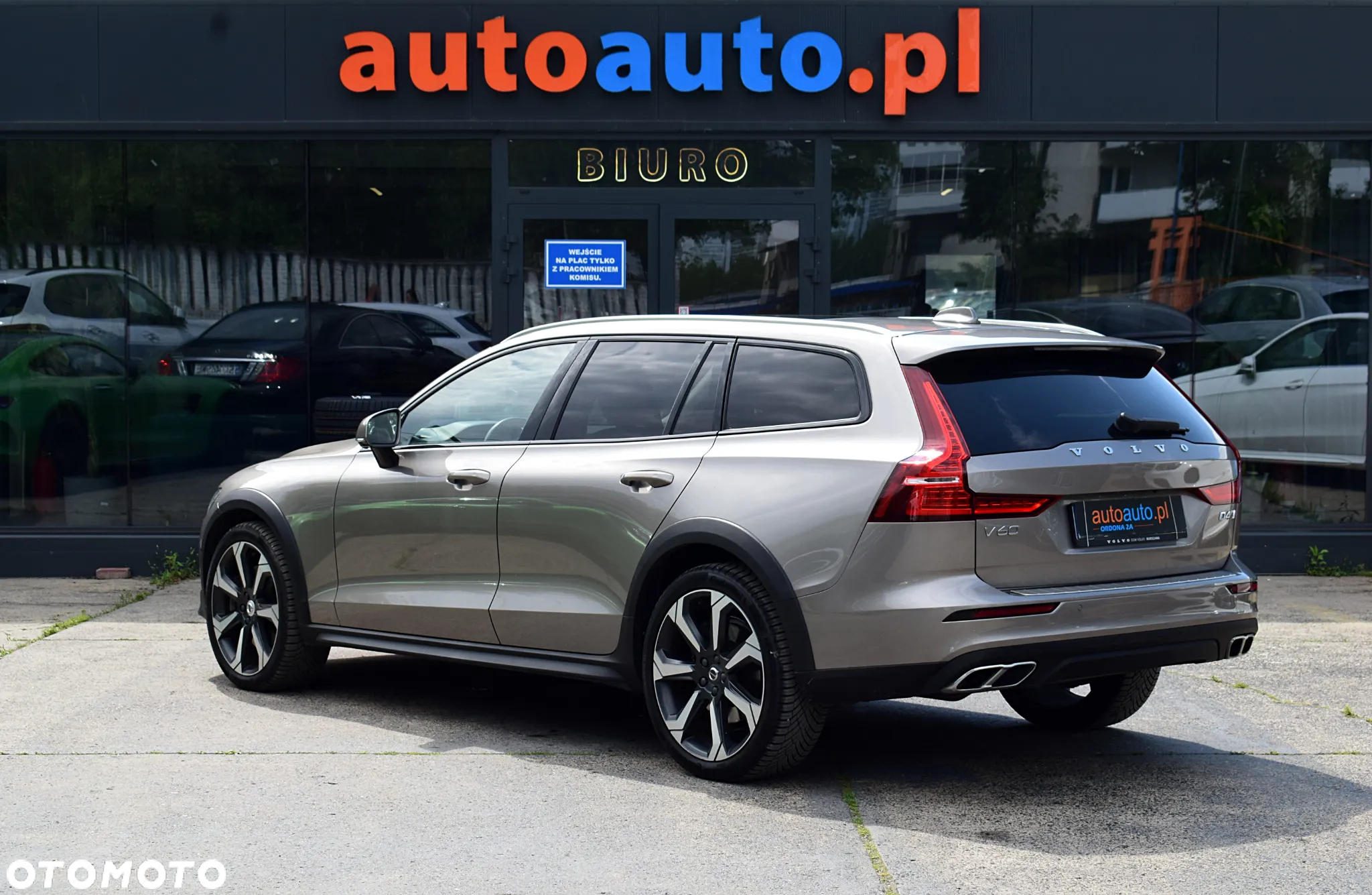 Volvo V60 D4 SCR AWD Inscription - 32