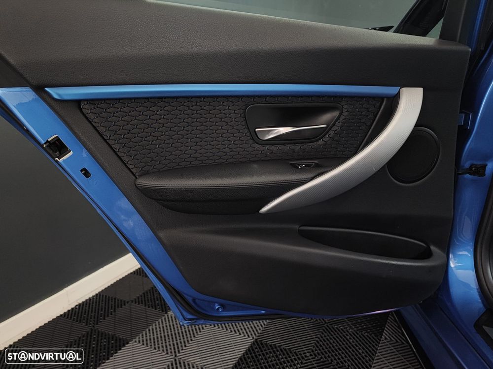 BMW 320 d Pack M Shadow - 31