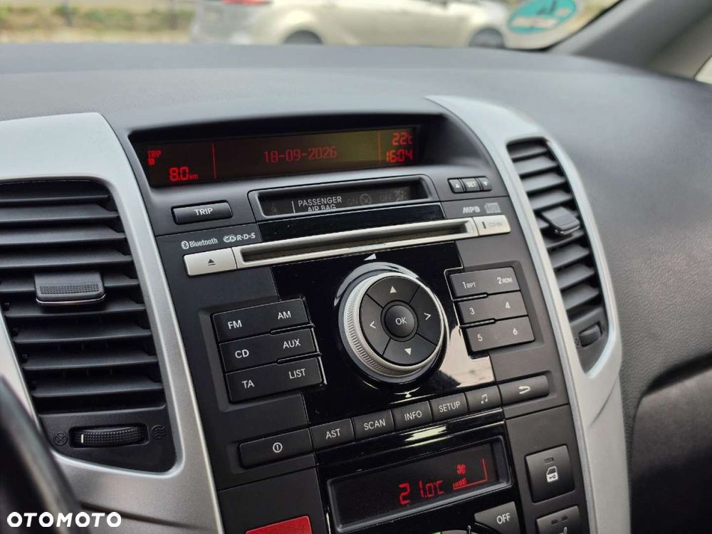 Kia Venga - 25
